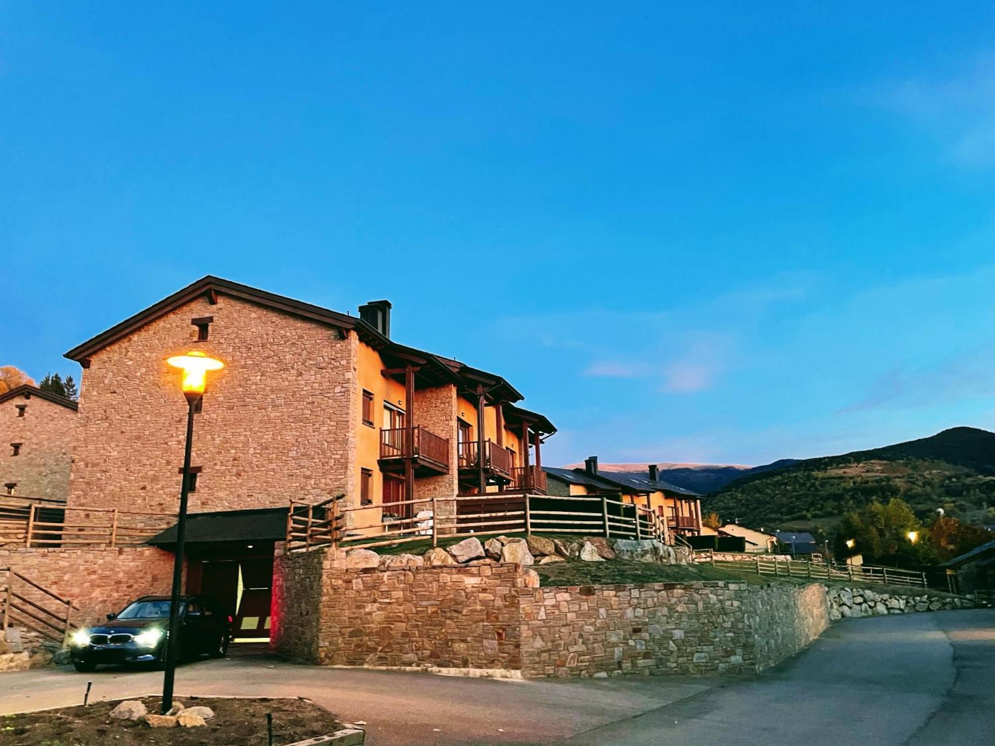 Apartamento Renovado Con Jardin Privado, Parking ,Wifi Y Piscina Osséja Dış mekan fotoğraf
