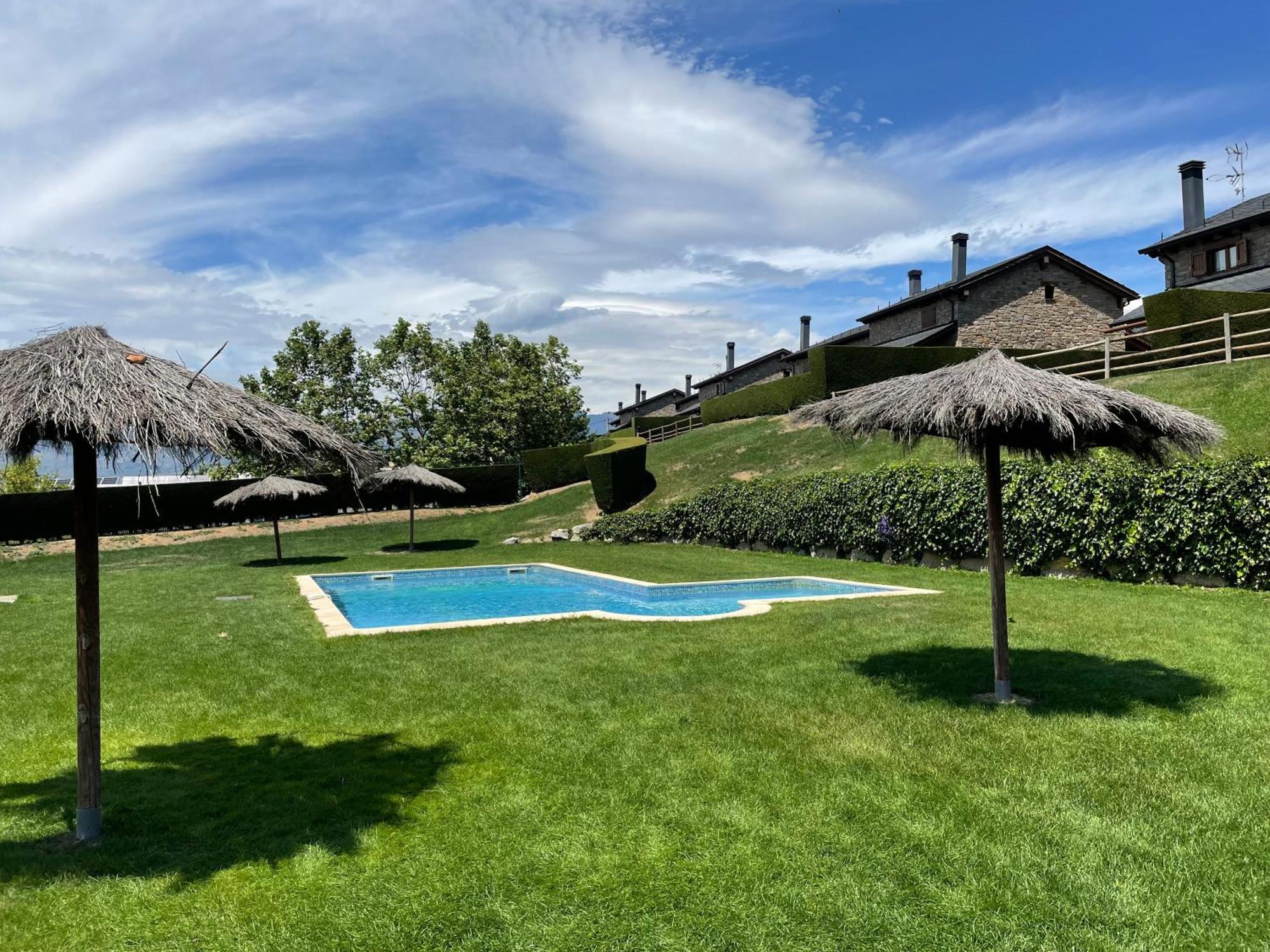 Apartamento Renovado Con Jardin Privado, Parking ,Wifi Y Piscina Osséja Dış mekan fotoğraf