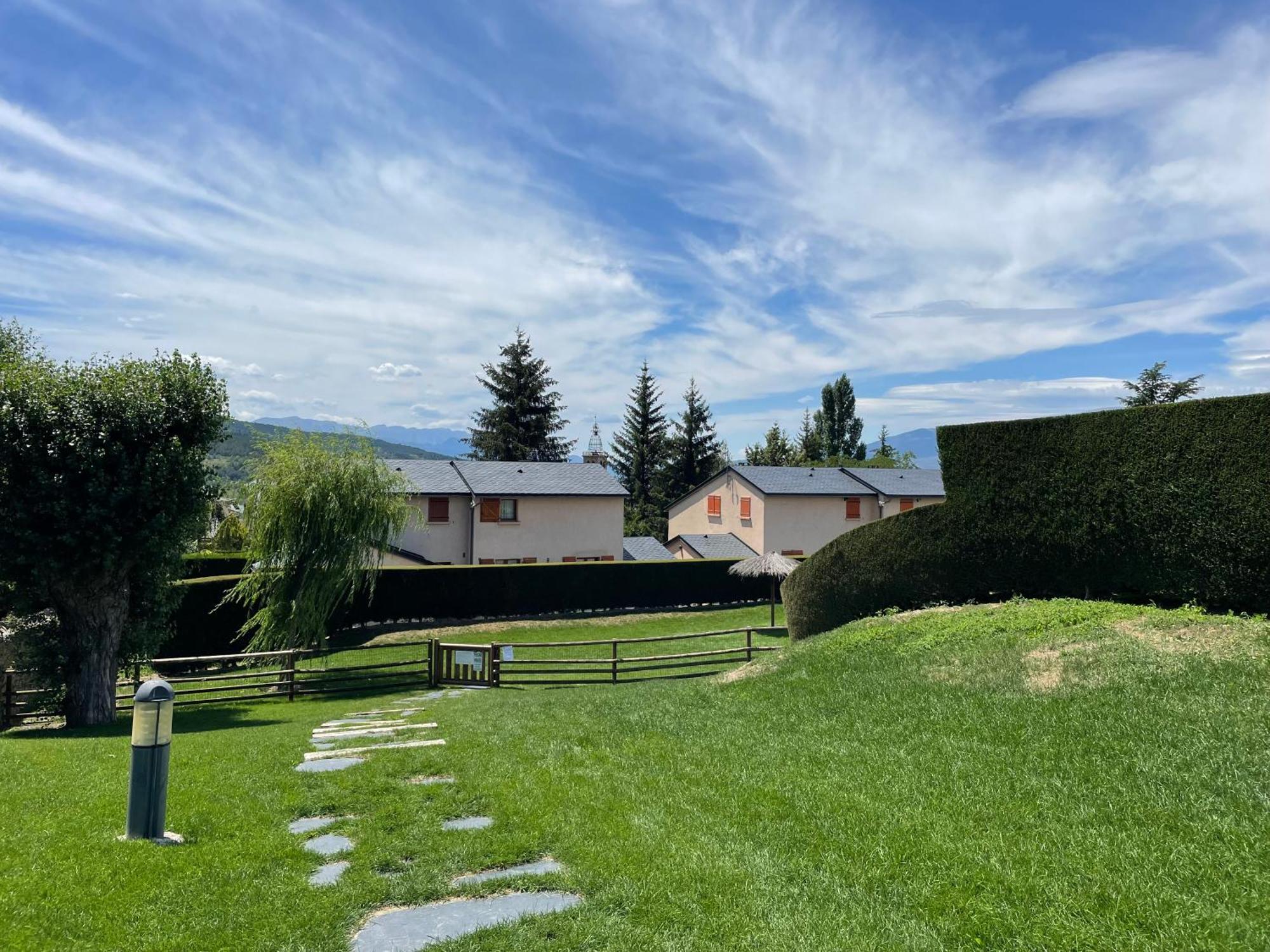 Apartamento Renovado Con Jardin Privado, Parking ,Wifi Y Piscina Osséja Dış mekan fotoğraf